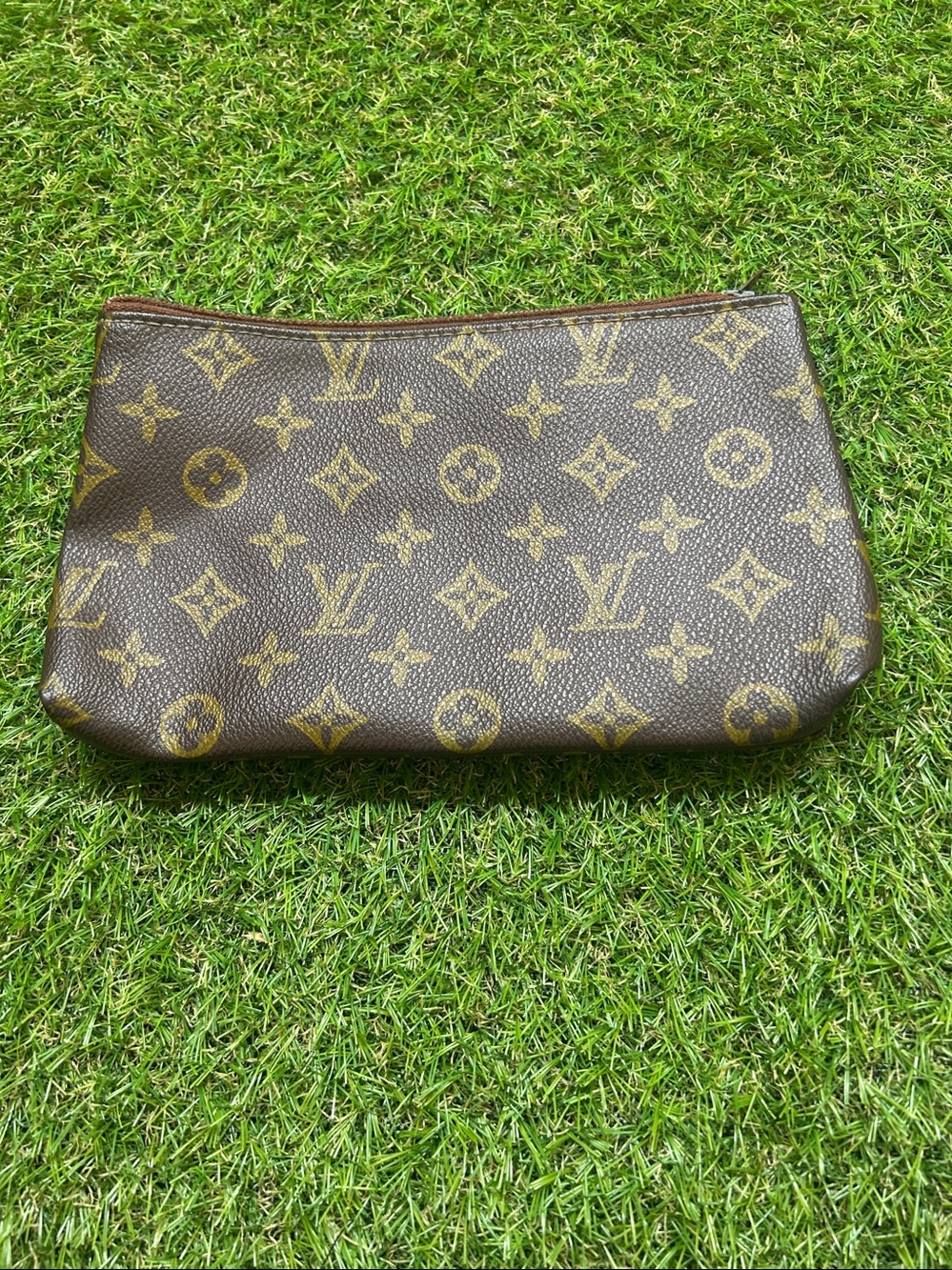 Authentic Louis Vuitton - Picture 3 of 8